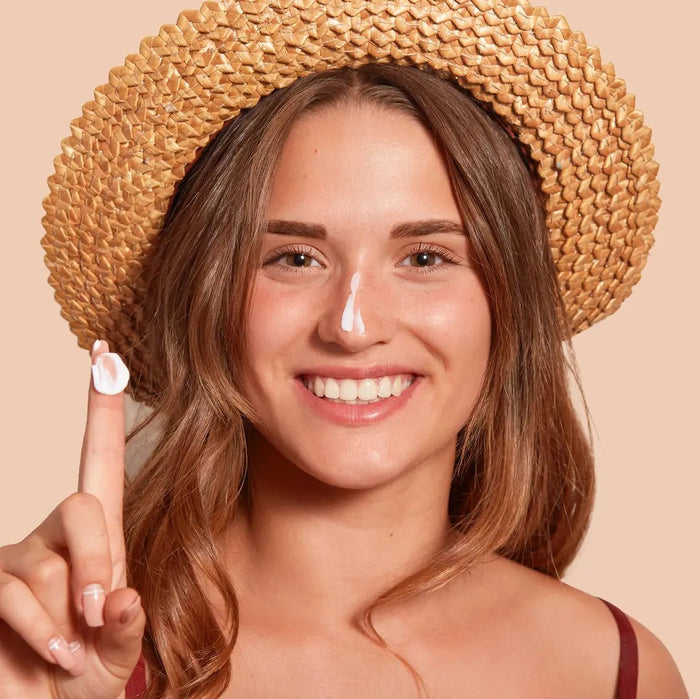 Protection solaire et maquillage, c'est comme ça que ça marche !